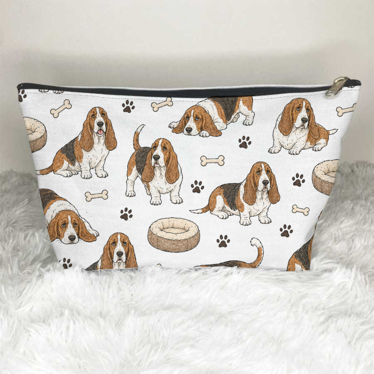 Basset Hound Dogs Toiletry Bag